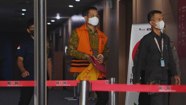 Dua anak buah Juliari Peter Batubara menjadi saksi pelaku yang bekerja sama atau Justice Collaborator dalam perkara kasus korupsi bansos Covid-19.