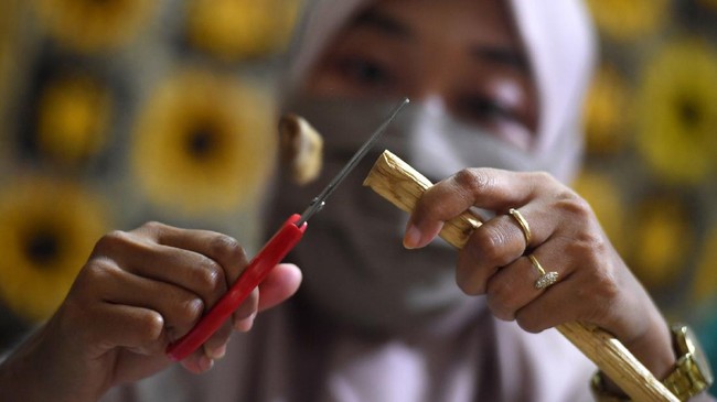 OJK memperluas akses keuangan pelaku UMKM melalui TPAKD demi target inklusi keuangan nasional.