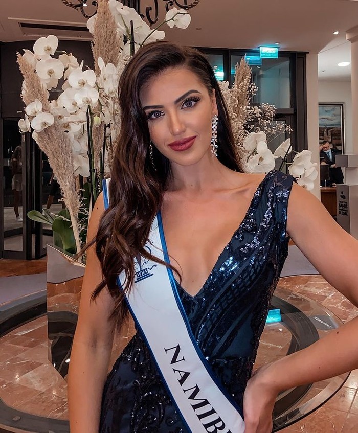 Miss Supranational 2021 bukanlah kontes kecantikan pertama yang ia ikuti. Sejak masih remaja ia telah menggeluti bidang ini. Hingga kini ia telah beberapa kali memenangkan kontes kecantikan. (Foto: instagram.com/chani.rabe)