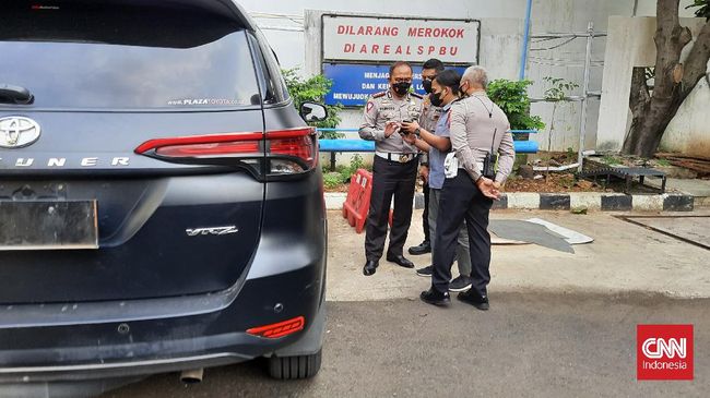 Latest Update: Fortuner Driver Arrested for Using Fake TNI Plate – CNN Indonesia