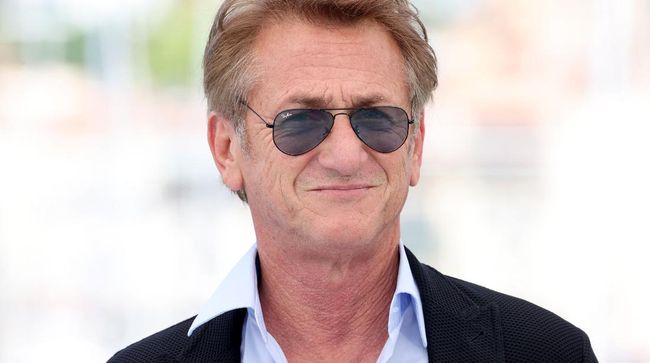 Sean Penn meminta agar Presiden Ukraina Volodymyr Zelensky diberi kesempatan berbicara dalam ajang malam puncak Piala Oscar 2022.