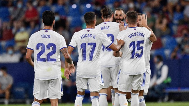 Presiden UEFA Aleksander Ceferin meledek Real Madrid, Barcelona, dan Juventus soal keikutsertaan mereka di Liga Champions.
