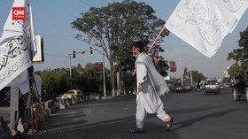 VIDEO: Bendera Taliban Mulai Dijual di Jalanan Kabul
