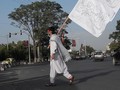 VIDEO: Bendera Taliban Mulai Dijual di Jalanan Kabul