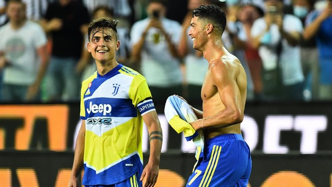 Misteri masa depan bintang Juventus, Cristiano Ronaldo semakin ramai dibahas jelang berakhirnya bursa transfer awal musim ini.