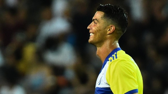 Proses transfer Cristiano Ronaldo dari Juventus ke Manchester City dikabarkan telah rampung dan hanya tinggal menunggu pengumuman resmi.