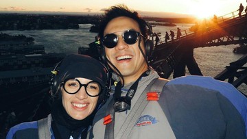 TETAP PERLU BERSIKAP ROMANTIS, KARENA...