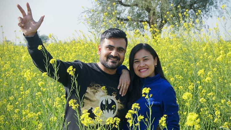 Enik dan Rohit Batia