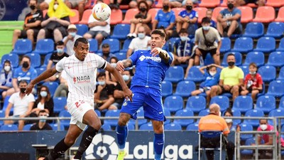 img-title Barcelona Dapatkan Kounde, Chelsea Gigit Jari