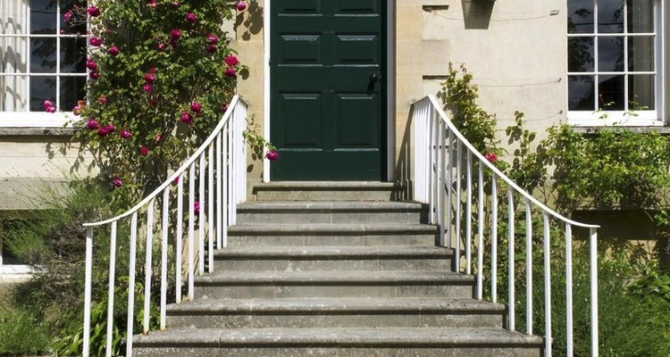 7 Fitur Rumah Minimalis yang Tidak Pancarkan Keberuntungan Menurut Feng Shui Aturan feng shui bisa membantu meningkatkan energi positif ke dalam rumah minimalis. Coba cek tata letak rumah minimalis Bunda, apa sesuai dengan feng shui?