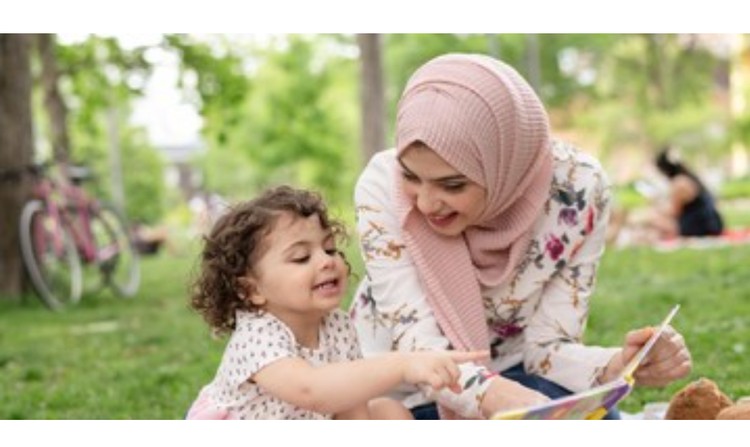 NABI YUSUF DIMASUKKAN KE SUMUR OLEH SAUDARANYA Melalui kisah menarik tentang perjalanan hidup Nabi Yusuf AS, Bunda bisa mengajarkan nilai moral yang baik mengenai kejujuran dan kesabaran kepada Si Kecil.