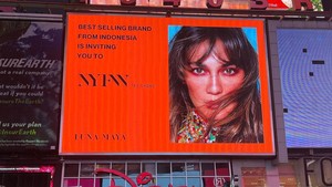 Rachel Vennya, Luna Maya dan Selebriti Lainnya 'Tampil' di Times Square Promosikan Label Fashion Lokal di New York Fashion Week
