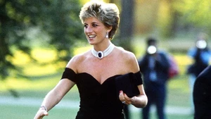 Meski Jadi Fashion Icon, Ternyata 5 Gaya Berpakaian Putri Diana Ini Dianggap Kontroversial
