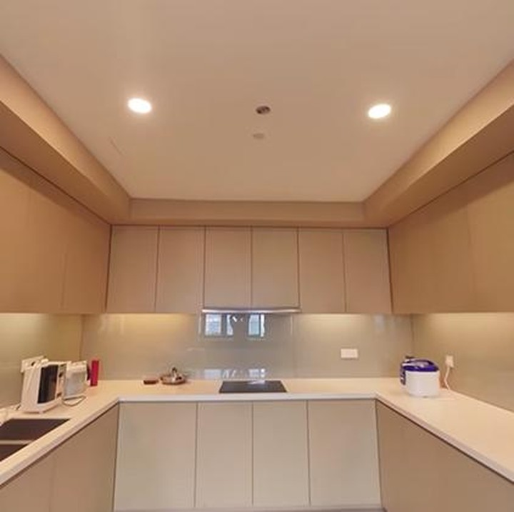 <p>Selain itu, di sudut lain juga ada dapur kotor, Bunda. Tak jauh beda seperti dapur sebelumnya, ini juga terlihat tak kalah menarik, ya. (Foto: YouTube: Gen Halilintar)</p>
