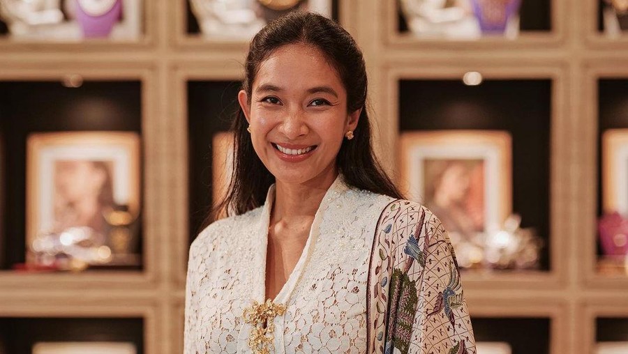 Sempat Pindah Agama & Hidup Bahagia dengan Suami, Begini Kabar Happy Salma