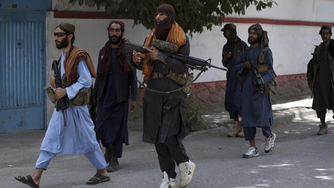 Kota-kota di Afghanistan kini benar-benar hambar, tak ada lagi ingar-bingar budaya pop, terutama barat sejak Taliban kembali berkuasa.