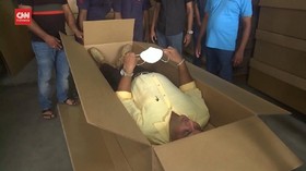 VIDEO: Sri Lanka Produksi Peti Mati Covid-19 dari Kardus