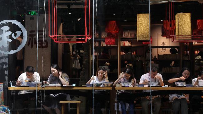 'Resesi seks' yang dialami China ditandai dengan semakin menurunnya populasi dan angka kelahiran hidup. 
