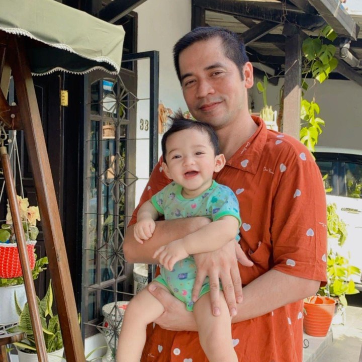 <p>Dari pernikahannya dengan Chacha Takya, aktor Ricky Perdana dikaruniai anak bernama Xavier Shaquille Perdana nih, Bunda. (Foto: Instagram @chacathakya15)</p>