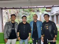 Lirik Lagu Ay - D'Bagindas