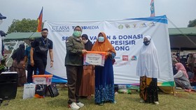 CT ARSA-TNI AL Salurkan Bansos untuk Warga Terdampak Covid-19