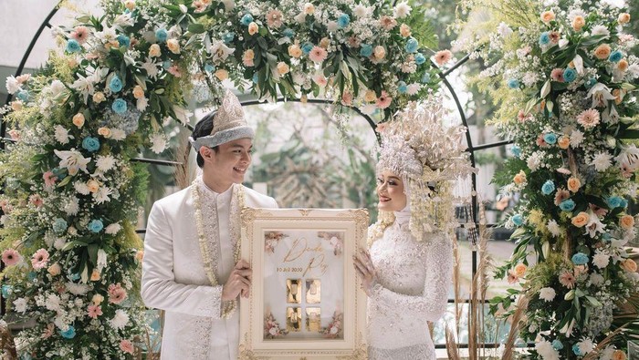 Dinda Hauw dan Rey Mbayang /Foto: Instagram/Dindahw