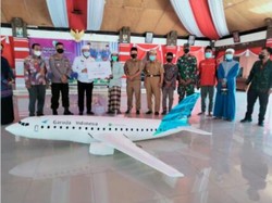 Santri Madura yang Bikin Miniatur Pesawat Garuda Indonesia Dapat Penghargaan