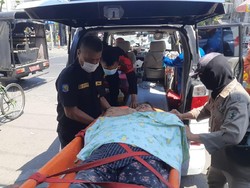 Sebelum Meninggal Tertimpa Rumah Ambruk, Korban Temani Anaknya Daring