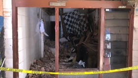 Sebuah Rumah Ambruk di Surabaya, Penghuni Tewas