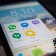Benar Nggak Sih Harus Ganti HP Biar Tetap Bisa Pakai WhatsApp per November 2021? Cek Faktanya di Sini!