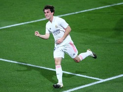 Real Madrid Mau Lepas Odriozola ke Fiorentina