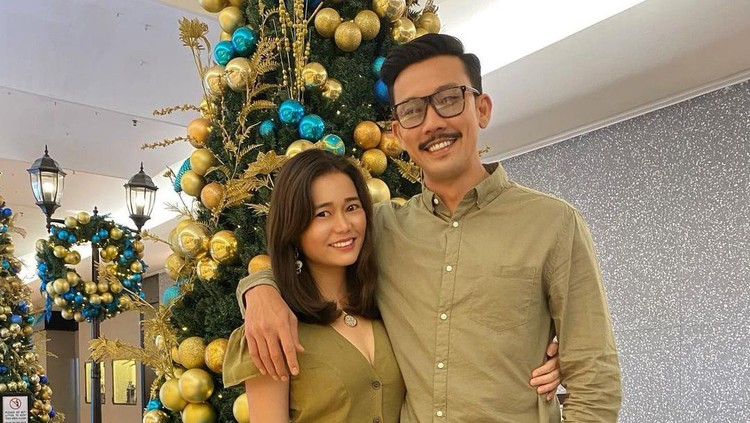 Denny Sumargo dan Olivia Allan Denny Sumargo dan Olivia Allan