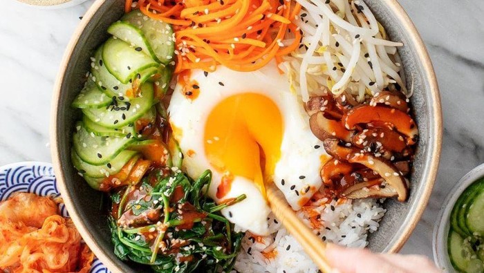 Resep Bibimbap ala Korea, Solusi Makan Akhir Bulan yang Enak dan Murah! Resep Bibimbap ala Korea, Solusi Makan Akhir Bulan yang Enak dan Murah!