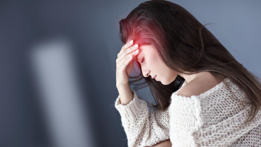 Sakit Kepala Berulang Jadi Tanda Tumor Otak, Benarkah?