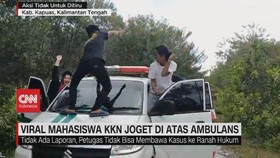 VIDEO: Joget di Atas Ambulans dan Ugal-ugalan Demi Konten