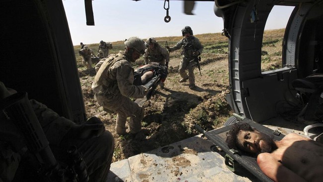 Taliban kecewa lantaran AS tak memberi tahu kelompoknya sebelum melakukan serangan udara tersebut.