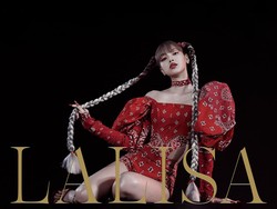 Belum Resmi Rilis, Album Solo Lisa BLACKPINK Dipesan 700 Ribu Copy