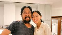 Sempat Diisukan Mualaf, Naysilla Mirdad Rayakan Lebaran Bareng Ayah Dan ...