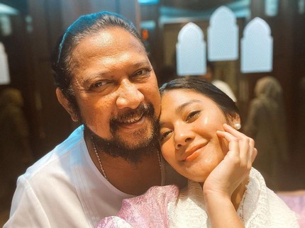 Daddy-daughter Goals! Intip 7 Potret Akrabnya Naysilla dan Jamal Mirdad