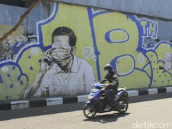 Before-After Penghapusan Mural Mirip Jokowi Tertutup Masker