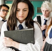 Selain Kekerasan Fisik, 3 Tindakan Lainnya Ini Termasuk Dalam Bentuk Bullying