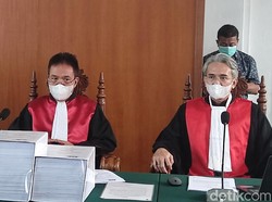 Hakim-Jaksa Cecar Nurdin Soal Rp 800 Juta dari Kontraktor Dibagi-bagi