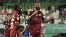 Choupo-Moting Quattrick, Bayern Menang 12-0