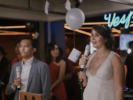 Awalnya 'Dijebak', Bule Belanda Akhirnya Nikah dengan Pengamen Bandung karena Ini