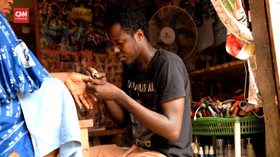 VIDEO: Manikur dan Pedikur Afrika Tengah Dikuasai Pria