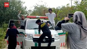 VIDEO: Viral Mahasiswa Joget Diatas Ambulans