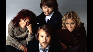 Lirik Lagu Little Things - ABBA