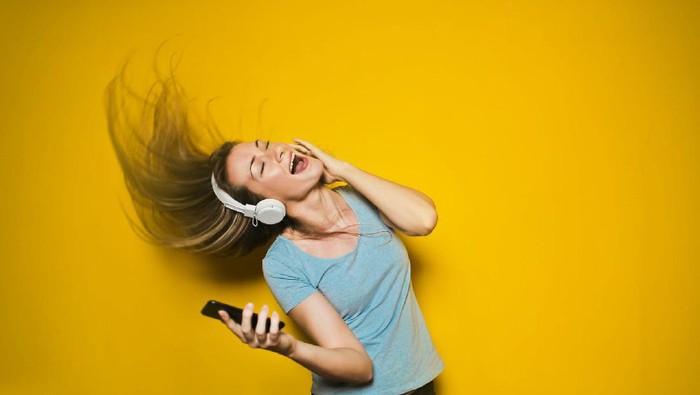 Membantu Menjaga Kesehatan Otak, Ini Manfaat Lainnya dari Rajin Mendengarkan Musik