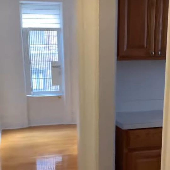 <p>Baru-baru ini, Tasya Kamila memperlihatkan isi apartemen yang bakal dihuni oleh keluarga kecilnya selama di New York. (Foto: Instagram Stories @tasyakamila)</p>