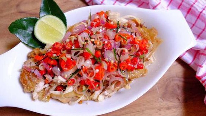 Resep Ayam Suwir Sambal Matah Versi Diet Rendah Kalori, Dimasak Weekend Ini Yuk!